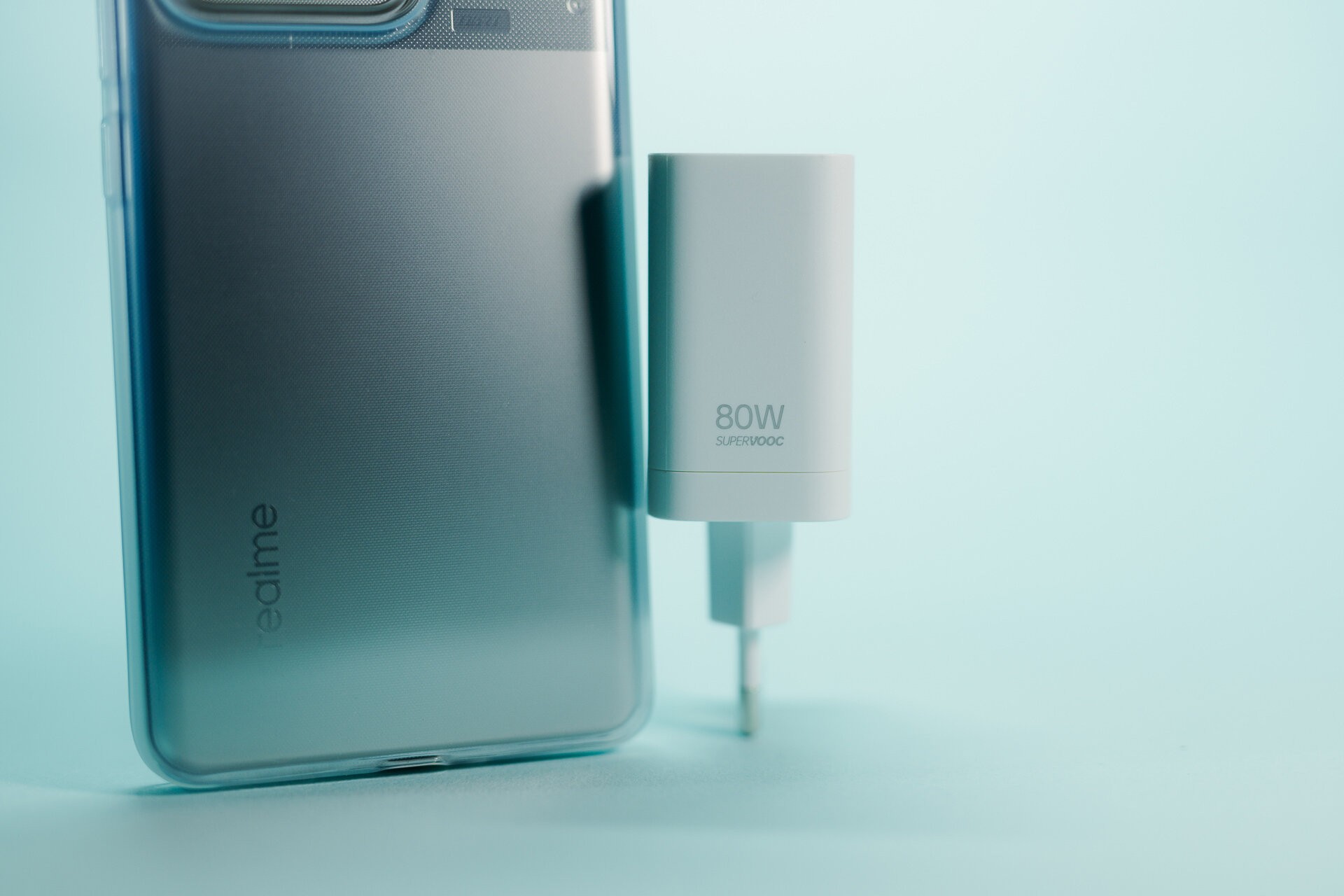 Det er også verdt å merke seg at realme P4 Power 5G, i tillegg til den anstendige batterilevetiden, tilbyr en annen like viktig bonus. Produsenten lover åtte års aktiv bruk (med 1650 ladesykluser) uten betydelig tap av den opprinnelige kapasiteten (ikke mer enn 20 %).